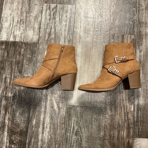 Sun + Stone Stylish Tan Ankle Boots Size 8 - Picture 8 of 12